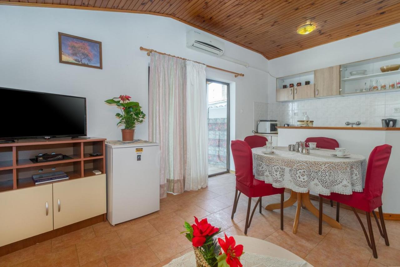 Apartman Ana ポレッチ エクステリア 写真